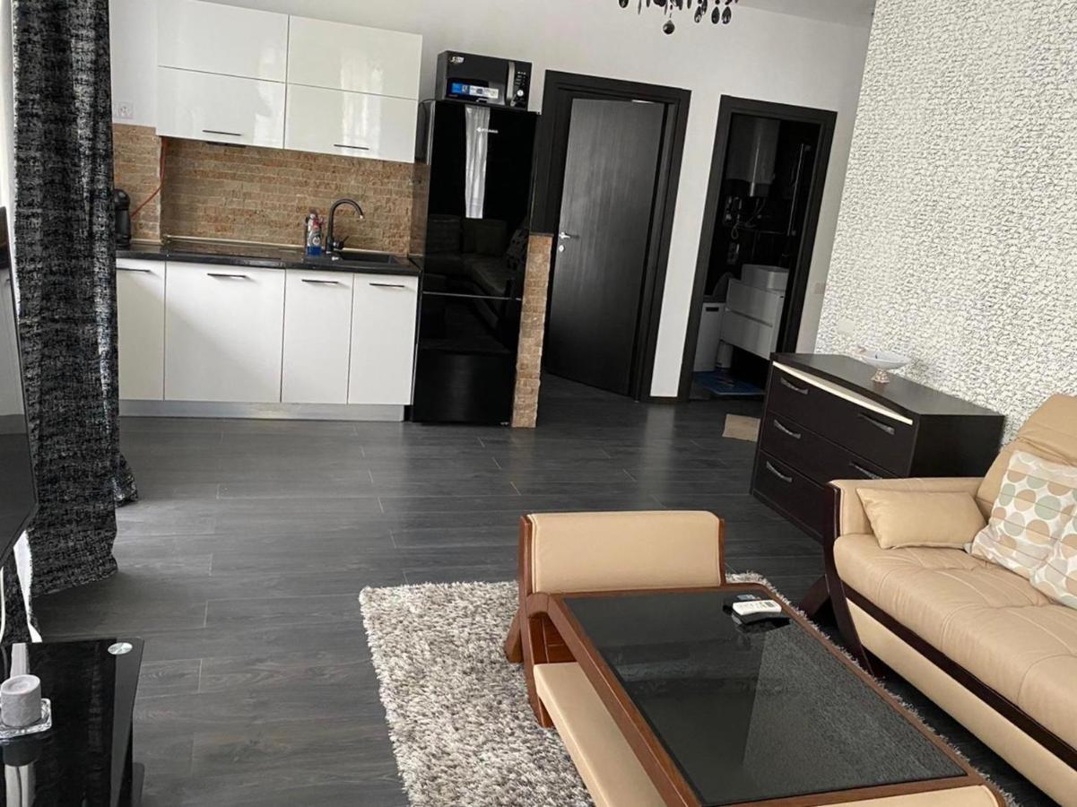 Apartament Mamaia Nord Desilva Lägenhet Exteriör bild