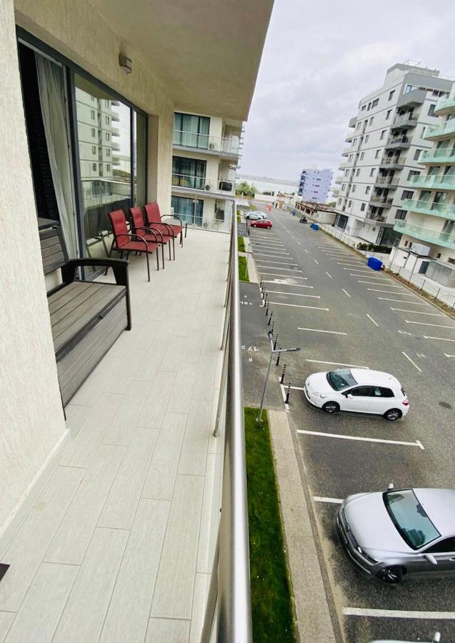 Apartament Mamaia Nord Desilva Lägenhet Exteriör bild